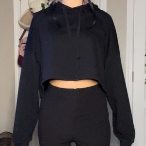 Black cropped hoodie